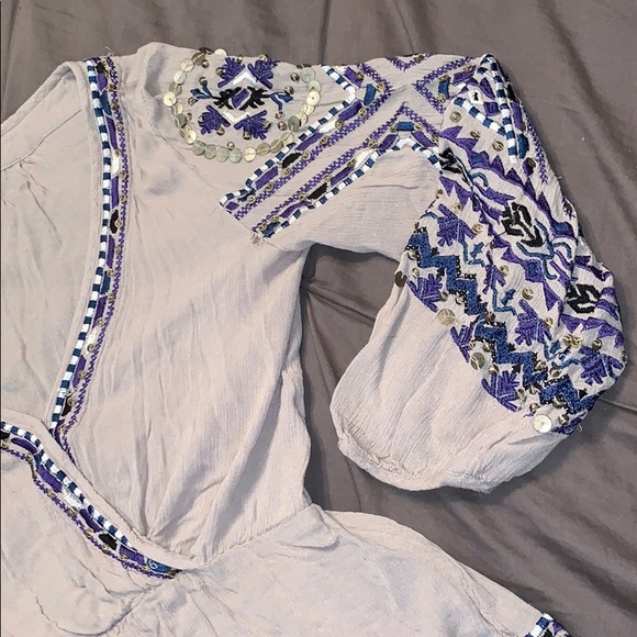 Free People snap cross over top w details - Picture 3 of 7